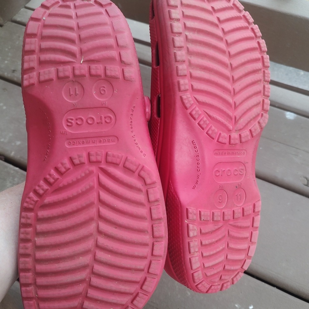 Crocs Classic Clog Red Mens Size 9 Womens 11 Slip On Comfort Sandals Shoes